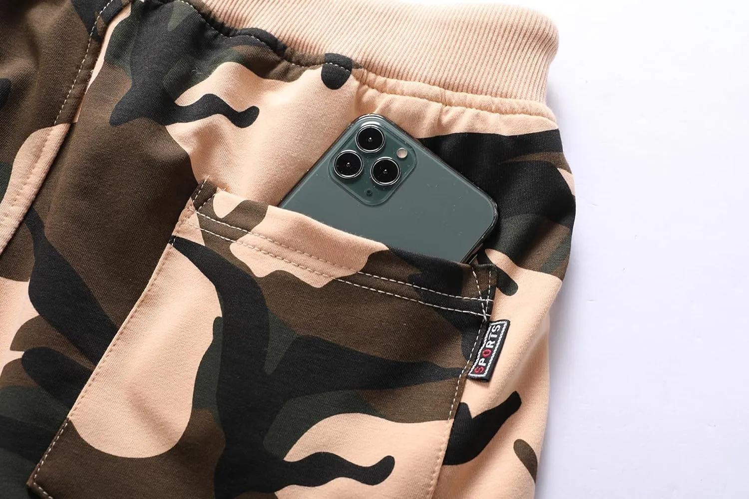 Mens Camo Shorts Casual Elastic Waist Shorts with Drawstring Zipper Pockets