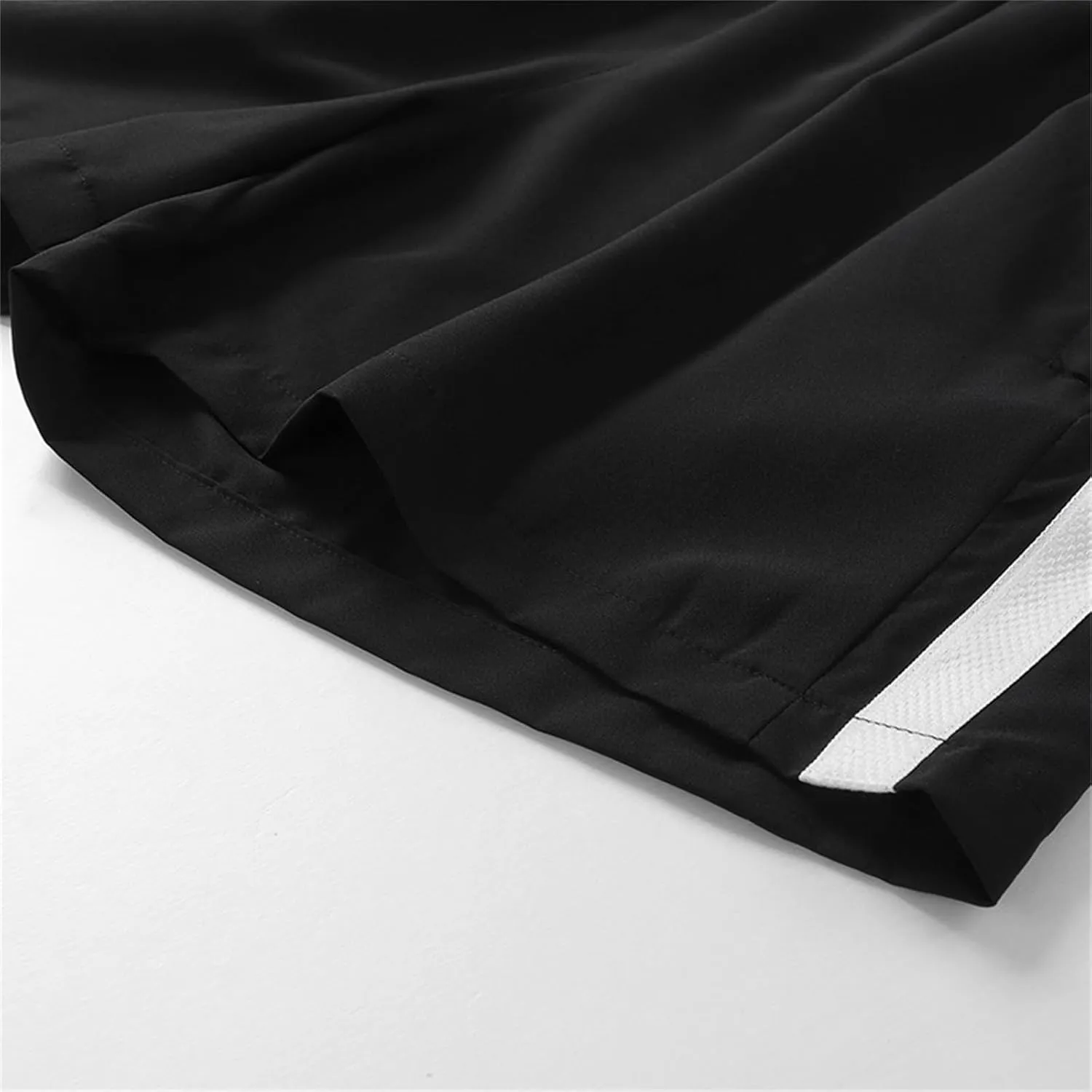 Workout Shorts for Men with Zipper Pockets Stretch Quick Dry Athletic Shorts Summer Basketball Sports Gym Running Pants